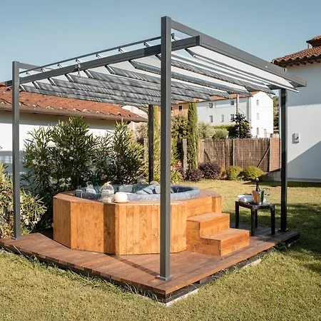 Nyaraló Casa Le Camelie Idromassaggio E Relax Lucca *