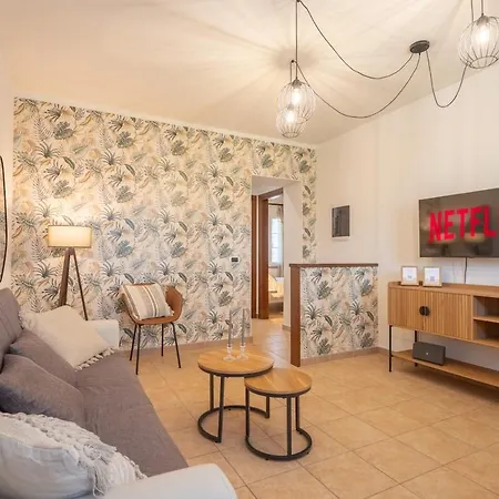 Casa Le Camelie Idromassaggio E Relax Lucca * Capannori