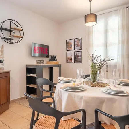 Casa Le Camelie Idromassaggio E Relax Lucca Nyaraló